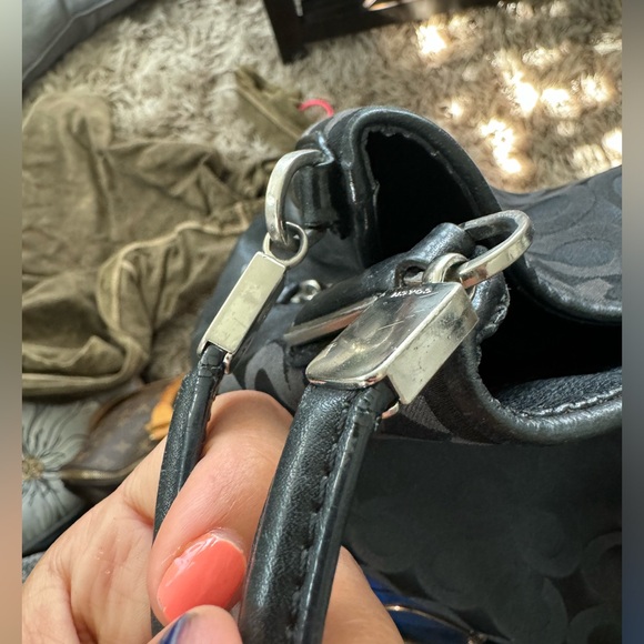 Authentic Coach bag! Perfect for everyday use 🚨 SEND ME OFFER 🚨 - Picture 15 of 16